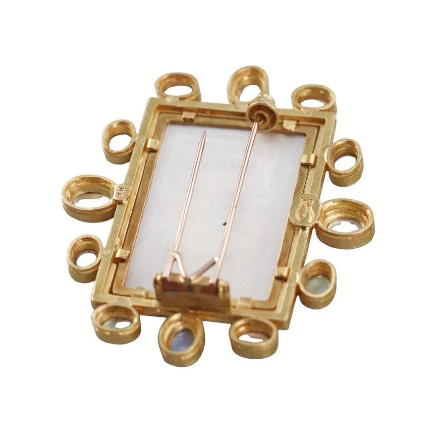 Elizabeth Locke Gold Moonstone Gambling Counter Brooch Pin