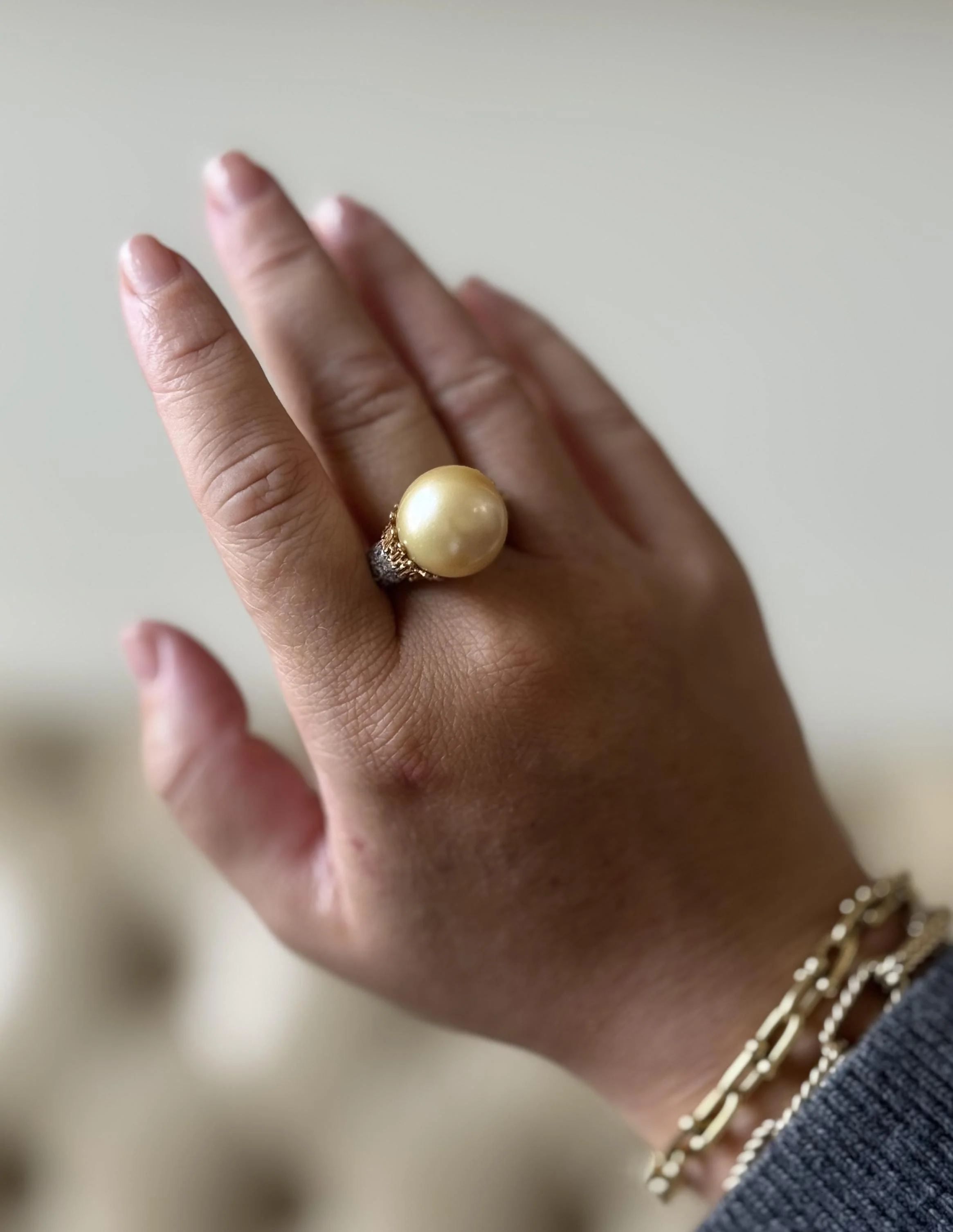 Buccellati South Sea Pearl Diamond Gold Ring