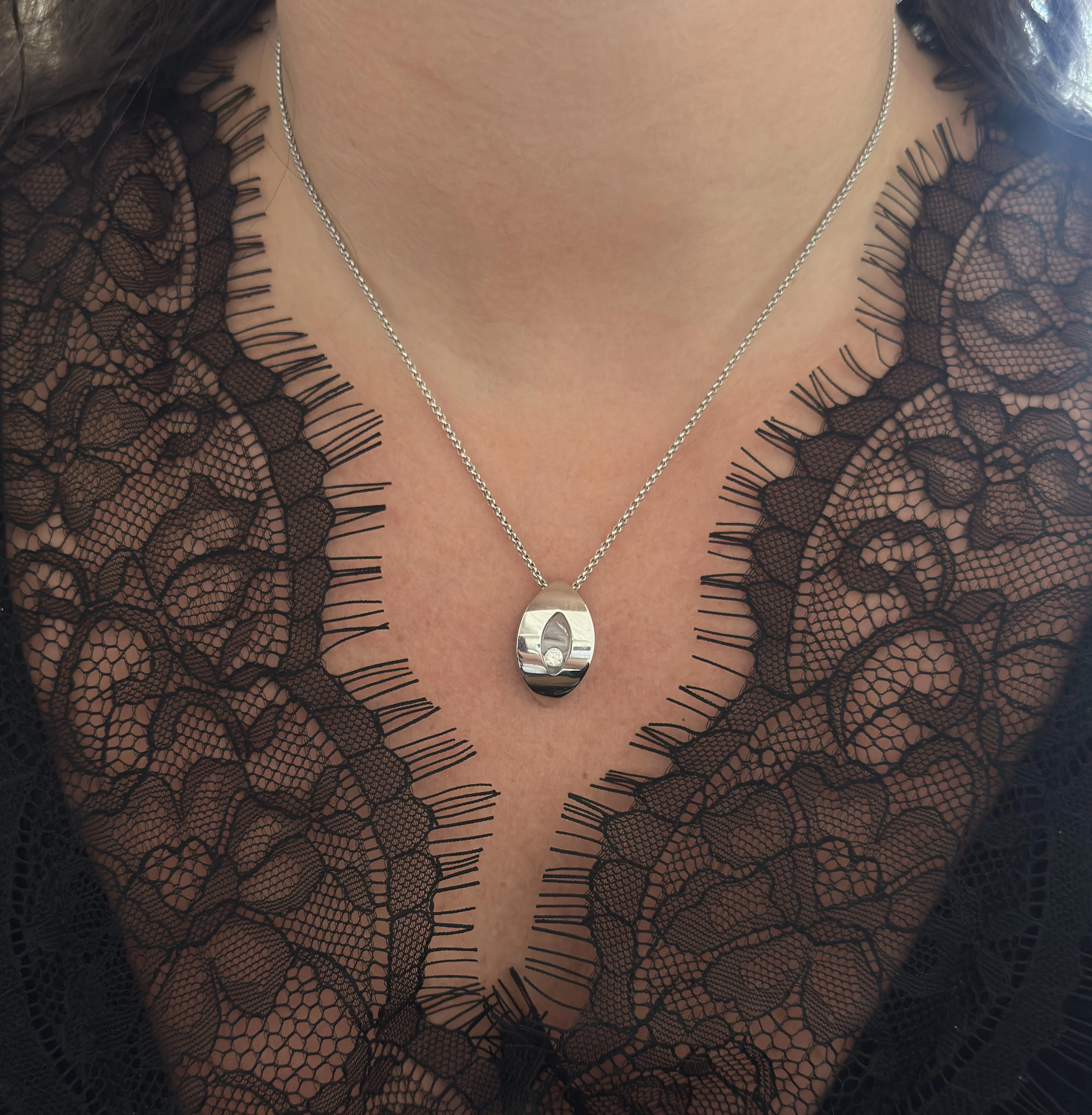 Chopard Happy Diamonds Gold Pendant Necklace 79/3747-20