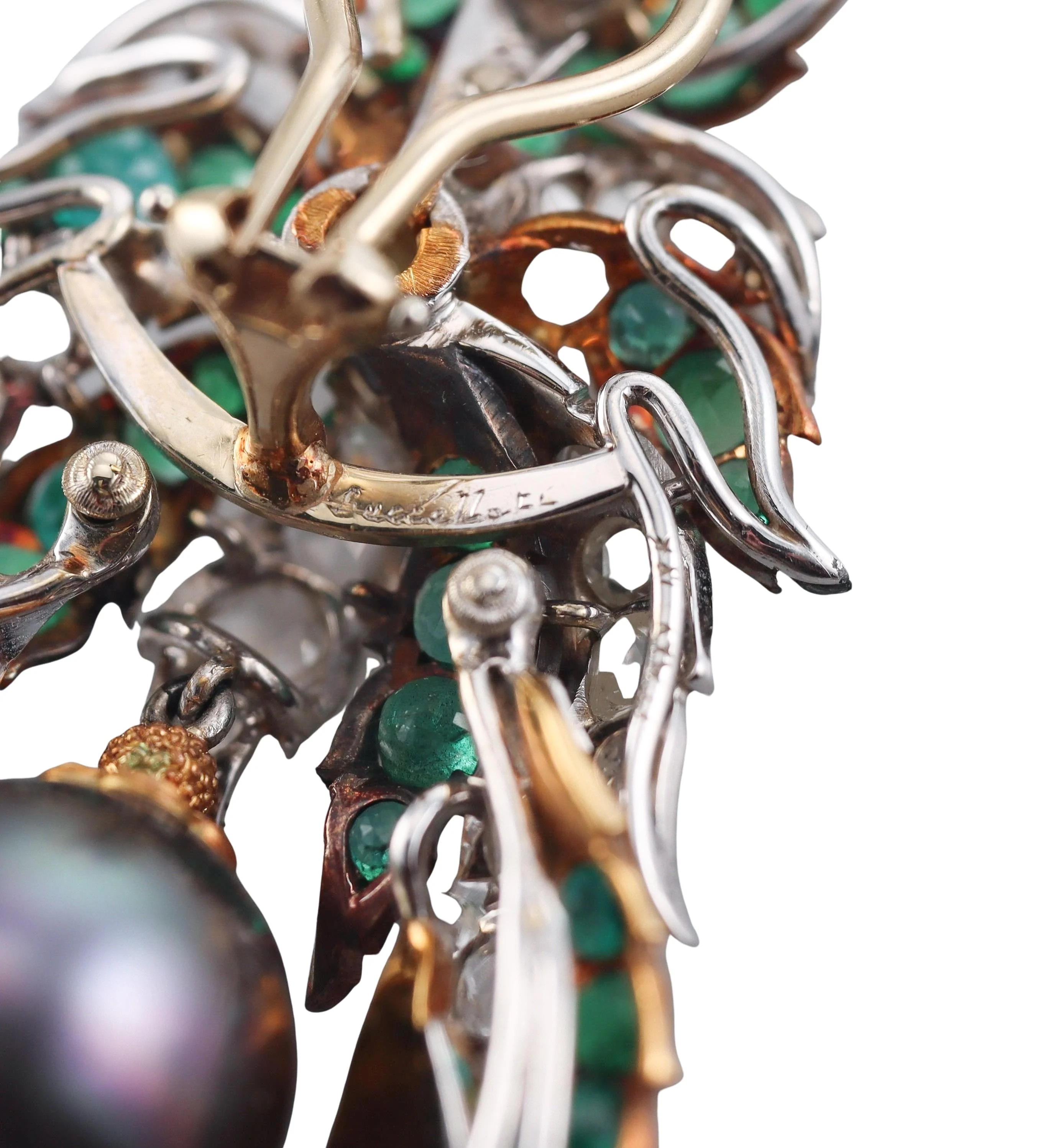 Buccellati Black South Sea Pearl Emerald Diamond Gold Earrings