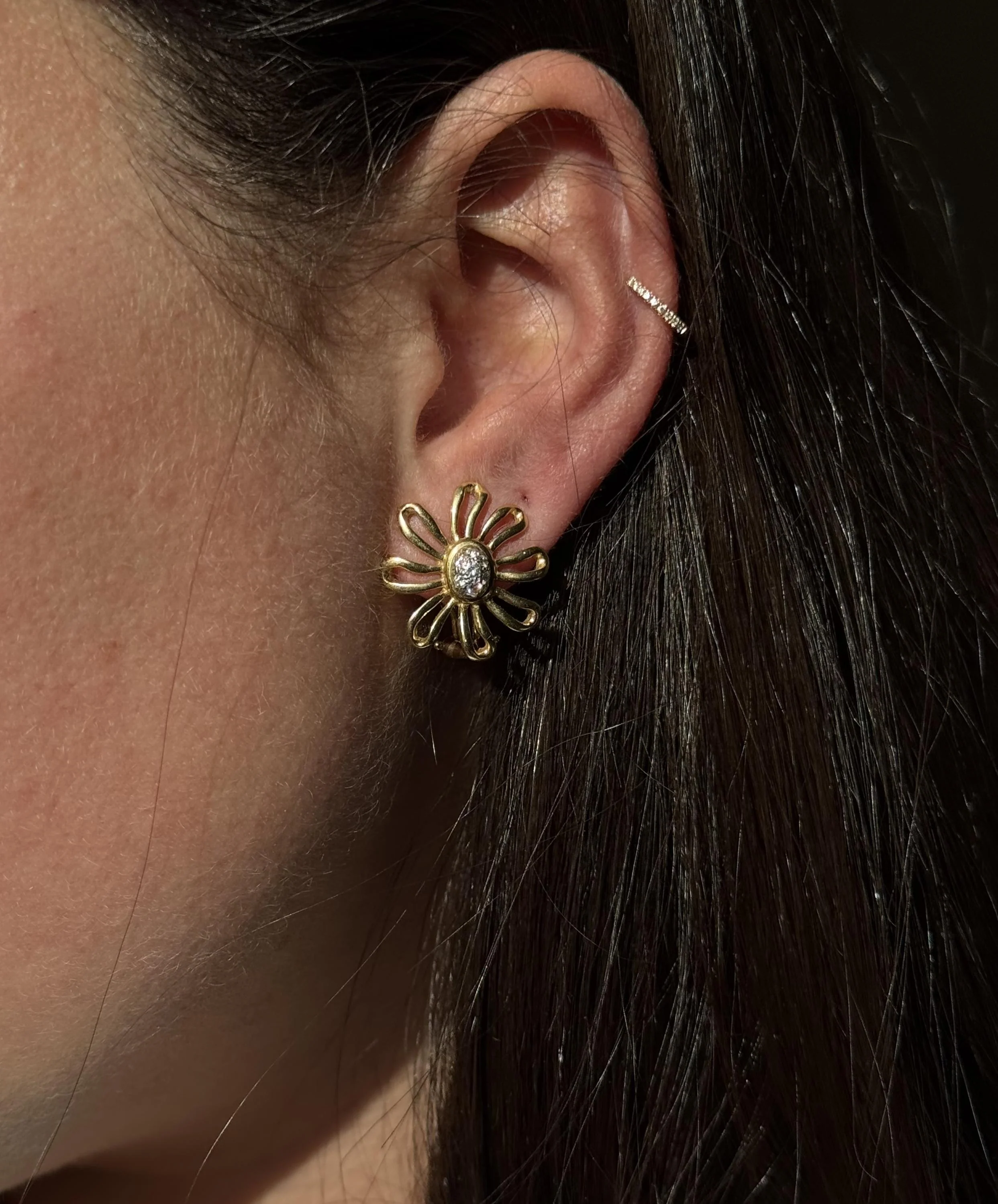 Tiffany  Co Paloma Picasso Diamond Gold Platinum Daisy Flower Earrings