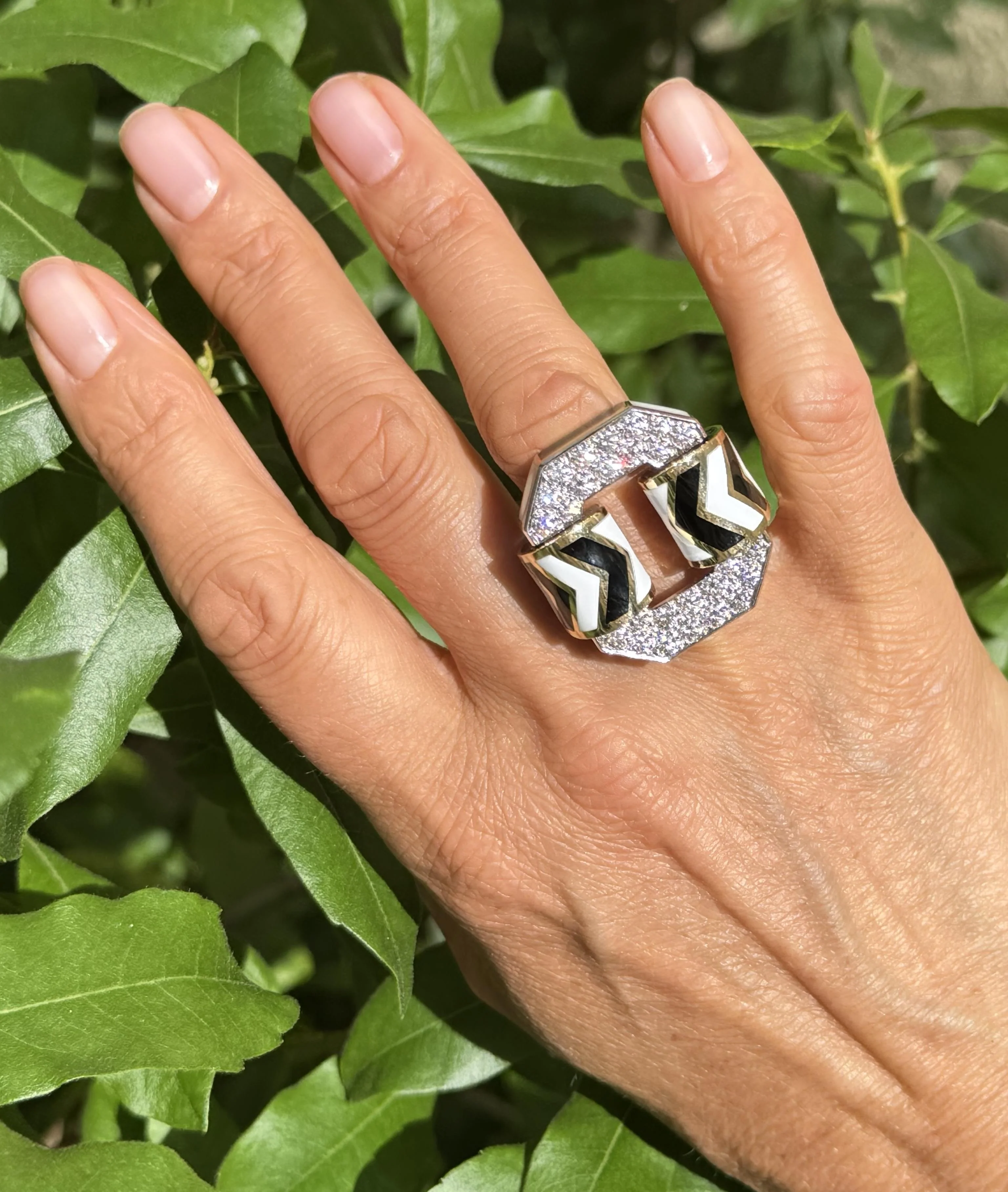 David Webb Chevron Large Diamond Enamel Gold Platinum Ring