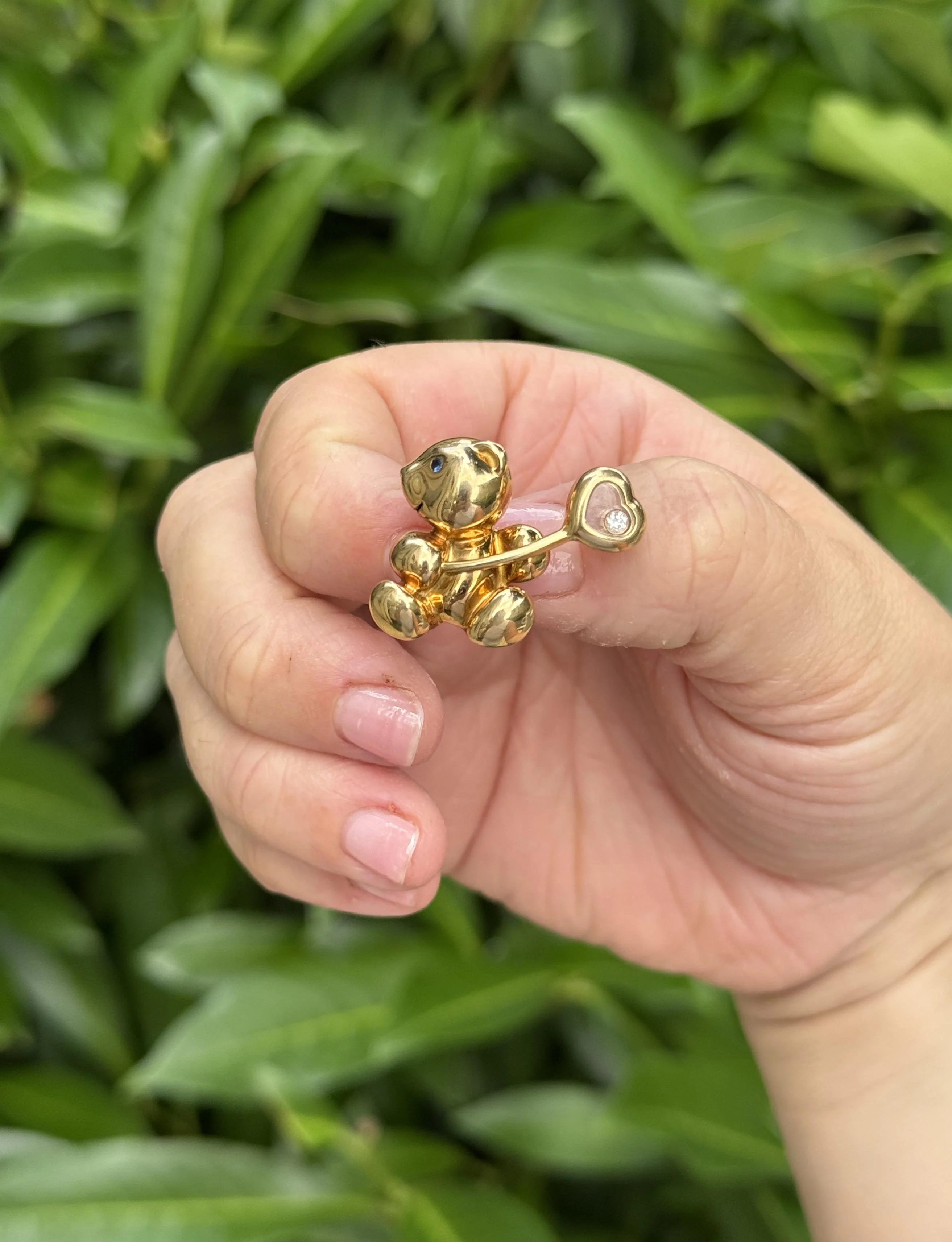 Chopard Happy Diamonds Sapphire Teddy Bear Heart Balloon Gold Brooch Pin