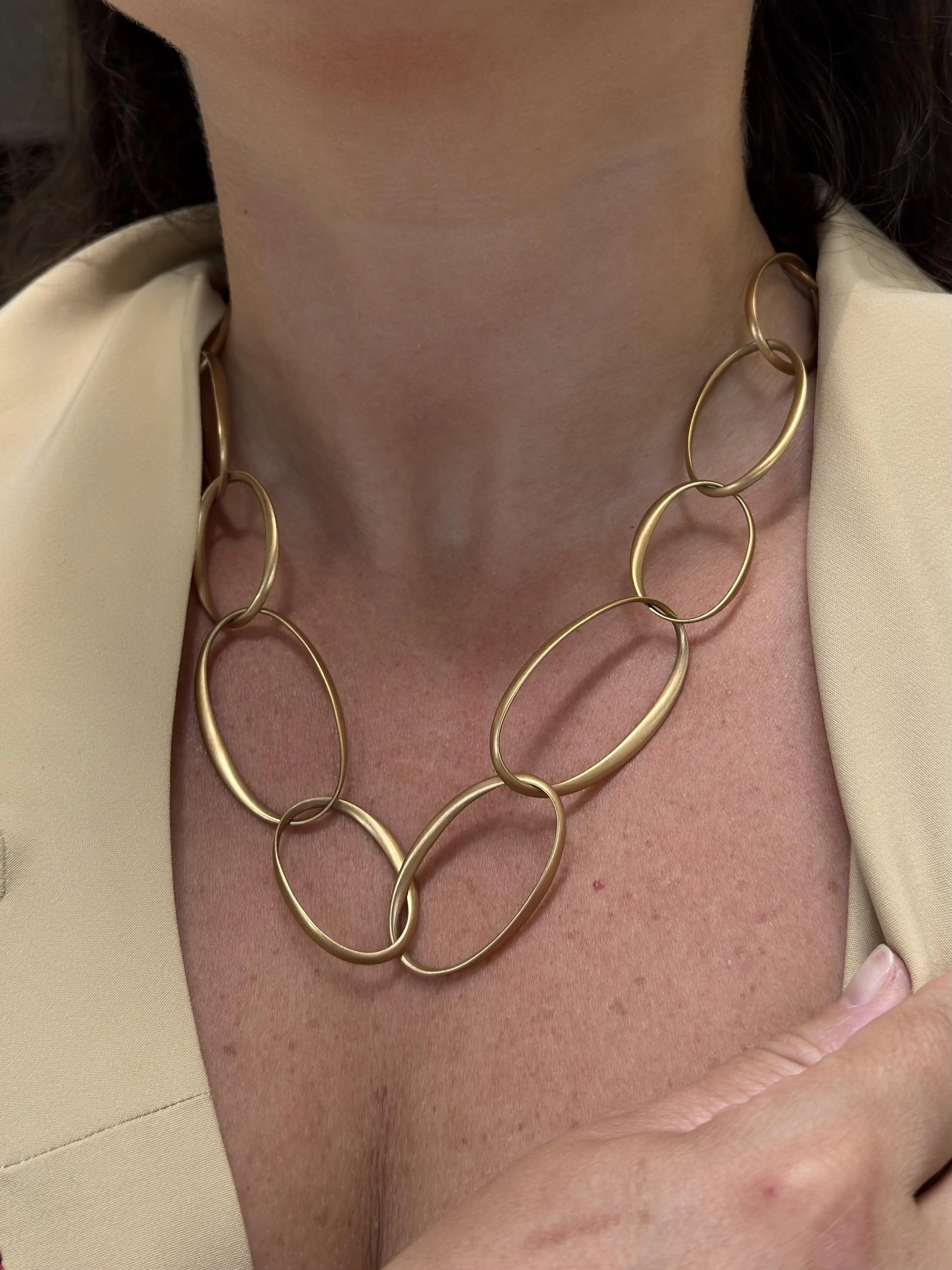 Pomellato Victoria Satin Rose Gold Oval Link Necklace