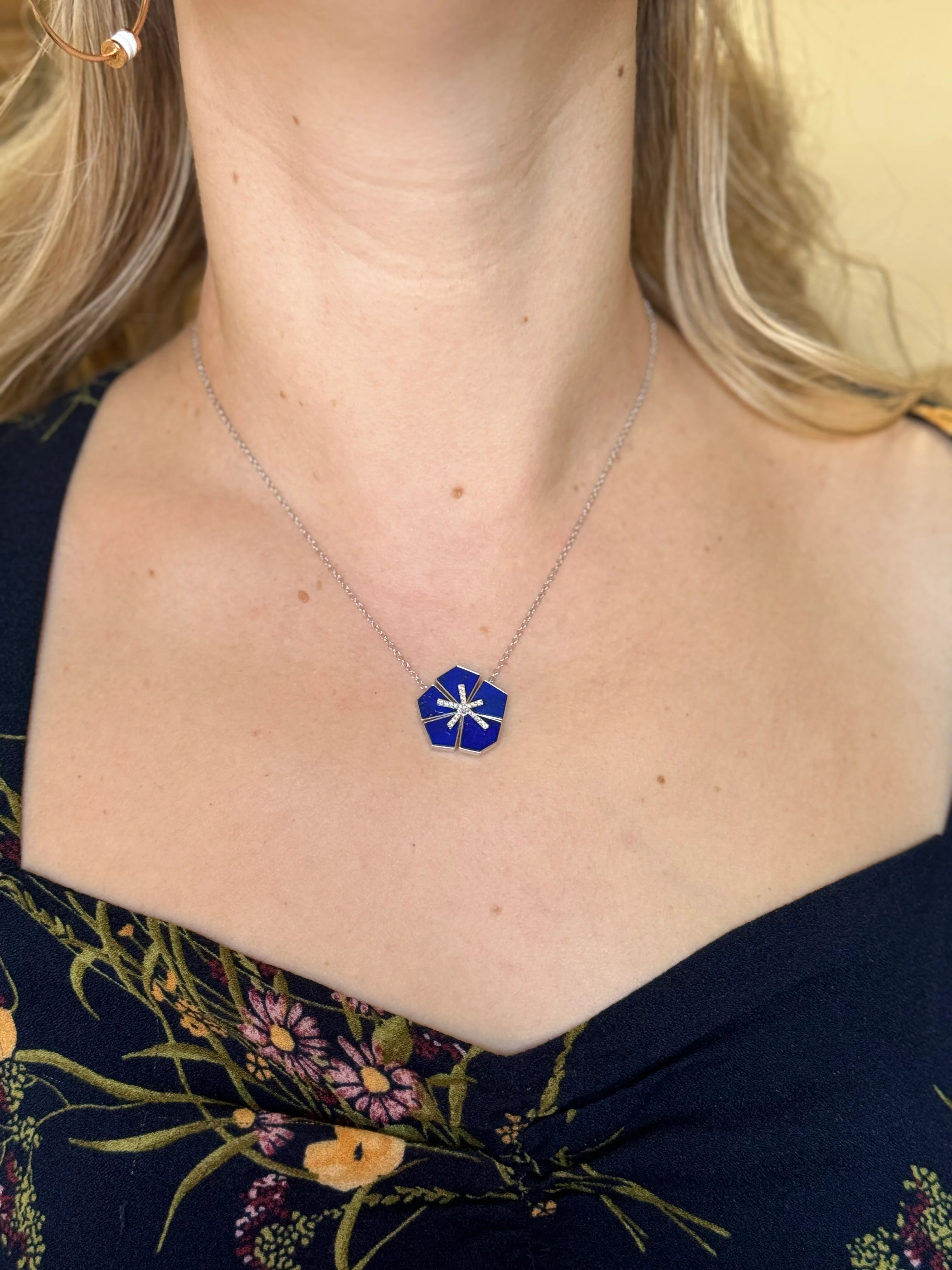 Giloro White Gold Diamond Lapis Pendant Necklace